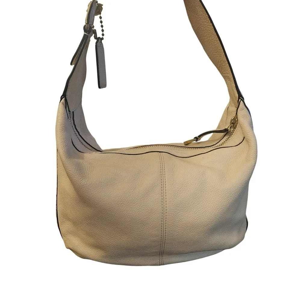Coach Hobo Bag Cream Pebbled Leather Gold Hardware Shoulder Bag 1941 Logo